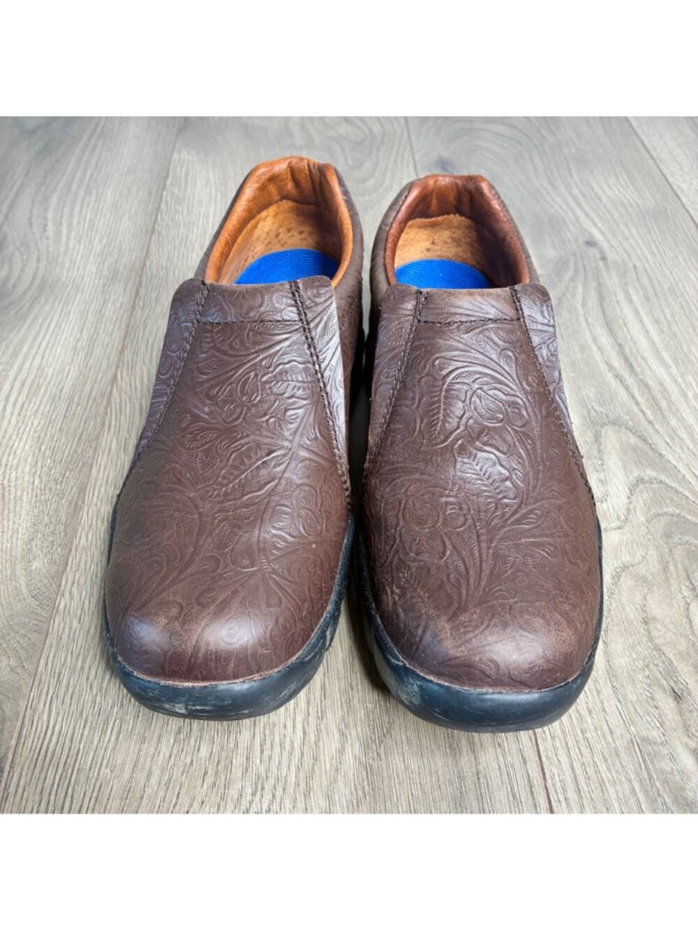 Roper Performance Slip On Shoes Womens 8 Brown Tooled Floral Leather Clogs Mocs - Picture 3 of 9